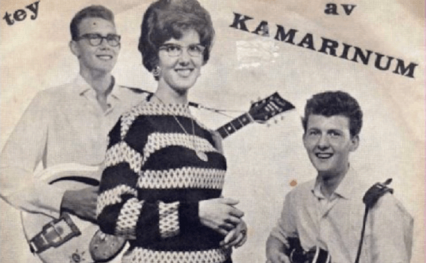 Kom og syng við - Tey av Kamarinum
