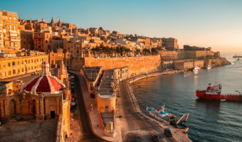 Flogferð Baku-Malta