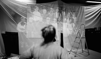 UPPHAV - einrøðuleikur