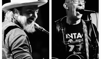 Blús, kontri og løg hjá Jakkanum